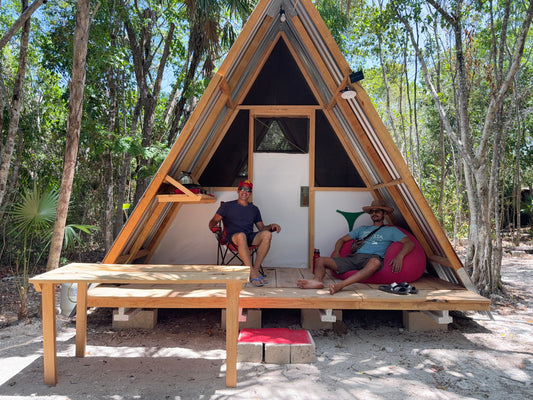 ¿Quién te puede ayudar a construir una cabaña sustentable en el Caribe Mexicano? BikiniHouses