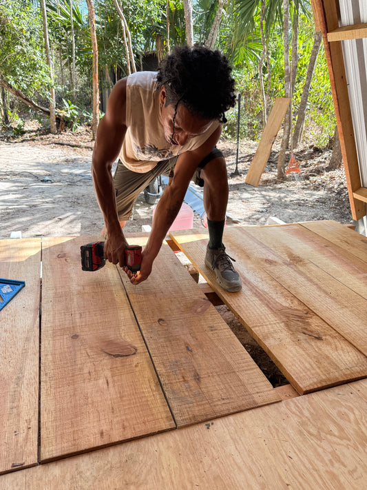¿Cuál es el mejor curso para construir cabañas económicas y sustentables?