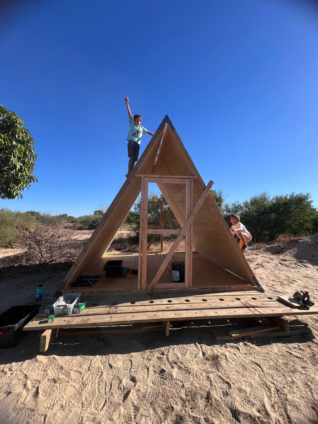 Mucho más que madera y clavos: Lo que aprendí construyendo mi BikiniHouse con mis hijos